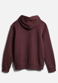 Sudadera de color burdeos con una textura suave, que cuenta con una capucha con cordón y puños y dobladillo acanalados. La parte trasera es lisa, sin ningún adorno.
