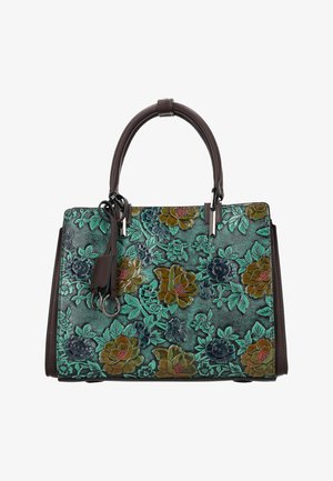 Torebka z ciemnobrązowymi uchwytami i bokami, z wytłaczanym turkusowym tłem z wypukłymi brązowymi i zielonymi wzorami kwiatowymi oraz zamocowanym skórzanym brelokiem na klucze.