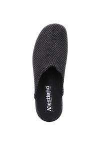 Grå slip-on sko med ovandel i herringbone-texturerad tyg och svart gummisula. Har en rundad tå och en mjuk foder.
