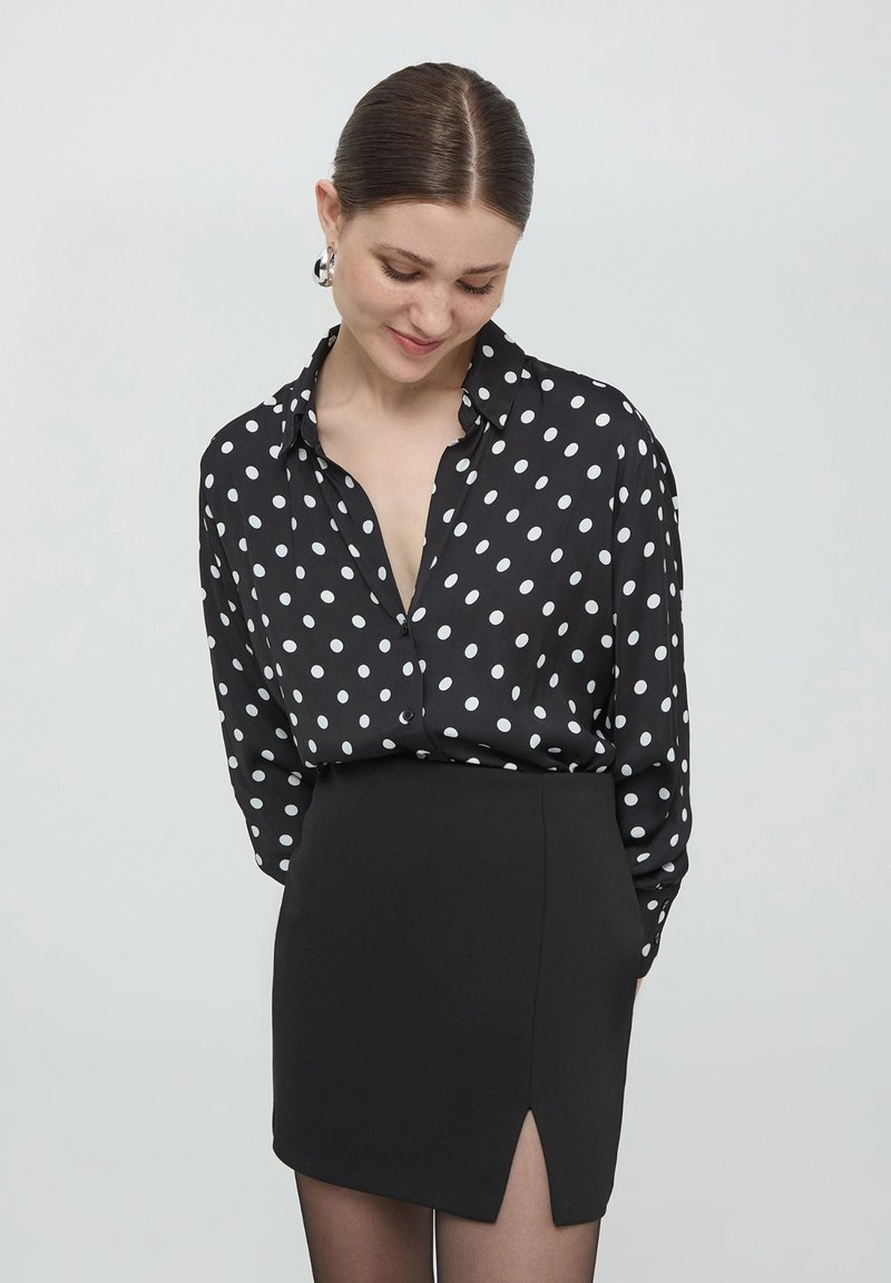 Terranova CON SPACCO - Minigonna - nero