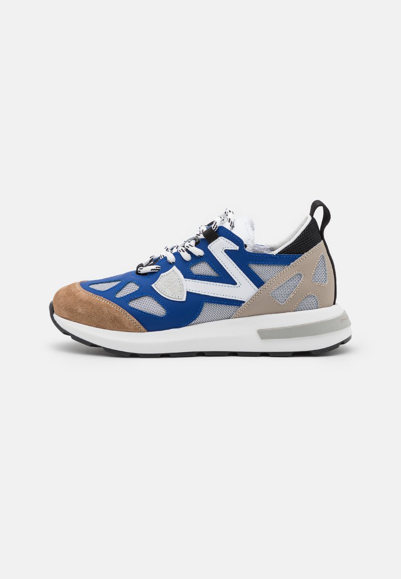 Sneakers low