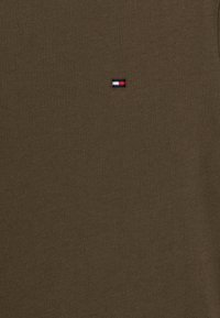 Thumbnail Image 4