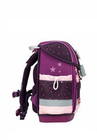 Zaino viola con motivo a stelle, tessuto in rete, maniglia superiore, spallacci regolabili, molteplici scomparti e un charm decorativo a forma di fiore.