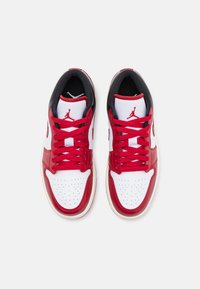 Jordan AIR JORDAN 1 - Trainers - white/gym red/black/sail