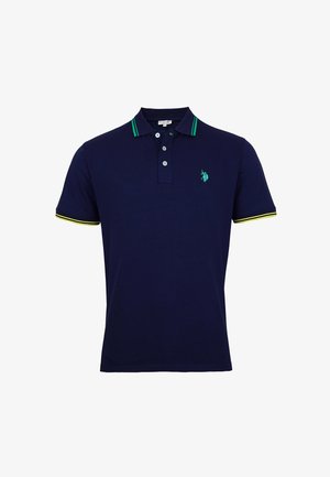 Polo blu navy in cotone, con una patta a tre bottoni, accenti a righe verdi e gialle sul colletto e sulle maniche, e un logo ricamato.