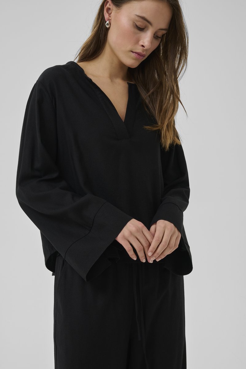 My Essential Wardrobe Blusa - black