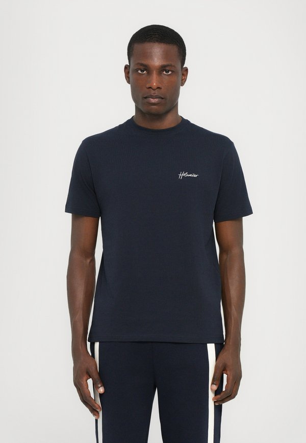 TUCKER EMBROIDERY TEE - Basic T-shirt