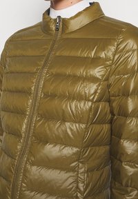 Patrizia Pepe Chaqueta de plumas - green