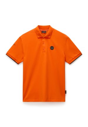 Oranje polohemd van katoen, met een kraag, drie knopen en korte mouwen met zwarte accenten. Voorzijde met logo-opdruk op de linkere borst.