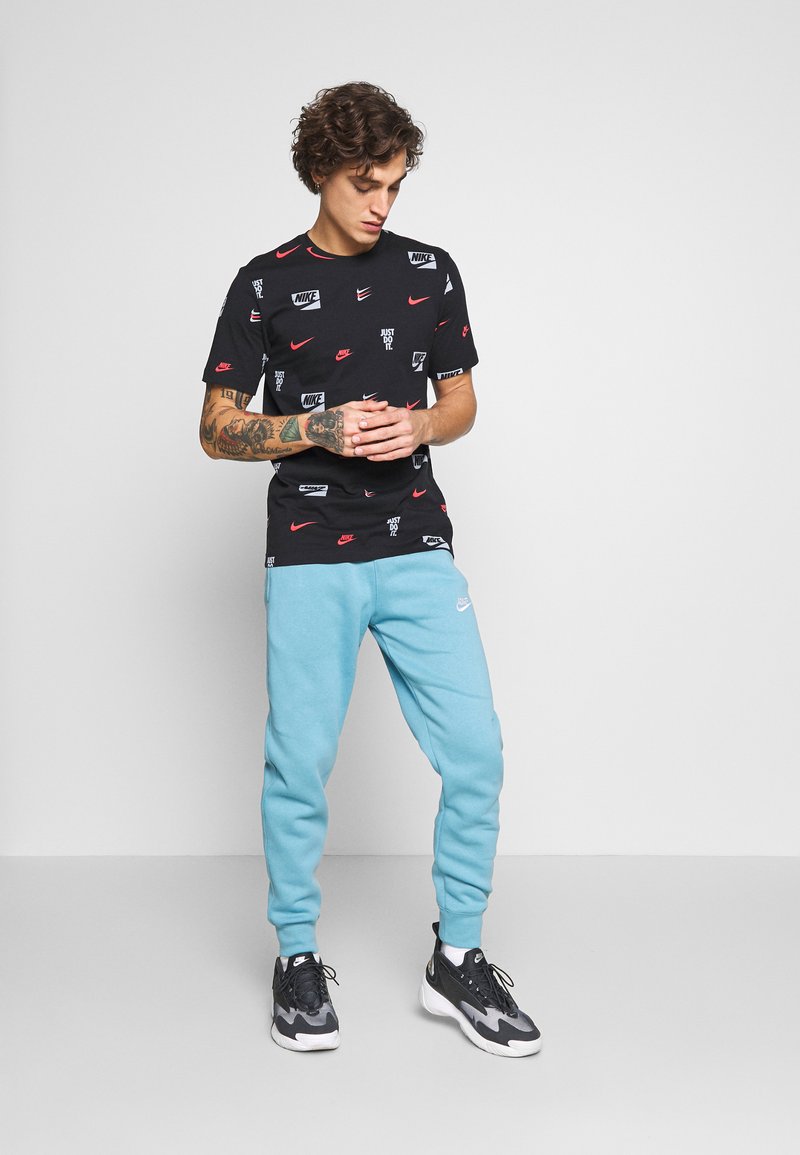 Nike Sportswear Club Pantalon De Survetement Cerulean White Bleu Clair Zalando Fr