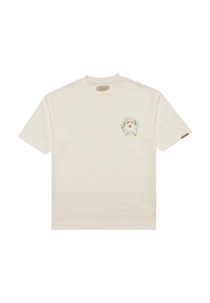 Gebroken witte korte mouw T-shirt met ronde hals en een klein bloemenkrans- en rood vierkantontwerp op de linkerborst.