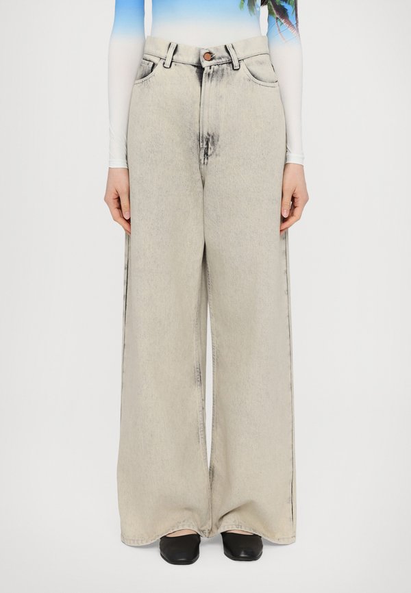 SKATER WIDE LEG - Wide Leg - manrique