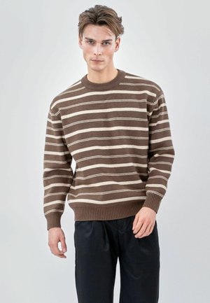 TEESHOPPEN, STRIPED SWEATER - Pullover - brown