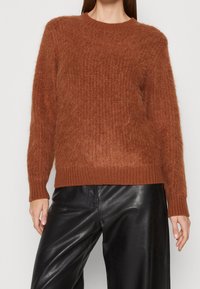 Mos Mosh Stickad tröja - brown