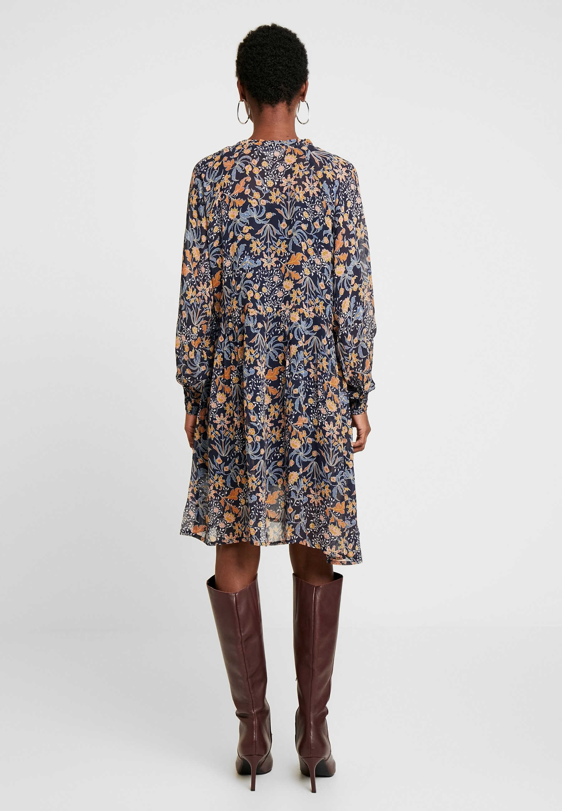 Part Two ABIRA Kjole dark navy Zalando.no Part Two ADALINA - Vinterjakke - dark navy