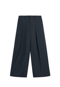 Marineblå vidbenede cropped bukser med forreste læg, sidelommer, bæltestropper og knaplukning.