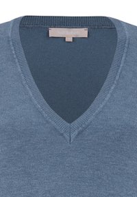 Maglione blu a scollo a V realizzato in tessuto morbido. Presenta un colletto a coste e una texture liscia. L'etichetta riporta "Soft Rebels", taglia S.