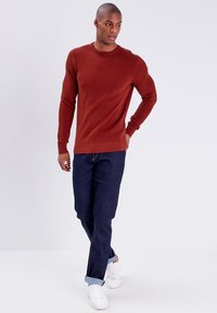 BONOBO Jeans MIT LANGEN ÄRMELN - Maglione - marron cognac