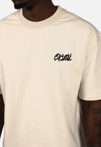 CRYSTAL PARIS OVERSIZED SHINE - T-shirt print - cream