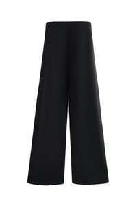 Pantaloni neri a gamba larga realizzati in un tessuto leggero e liscio. Presentano un'ampia vita alta e linee pulite e semplici, senza embellimenti visibili.