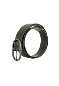 Cinturón de piel negra con una hebilla rectangular de plata mate y acabado suave, con un diseño plegado para ajustar la longitud.