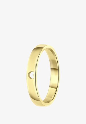 Gouden ring met een gladde, gepolijste oppervlakte en een hartvormige uitsparing. Strakke, cilindervorm met een glanzende afwerking.
