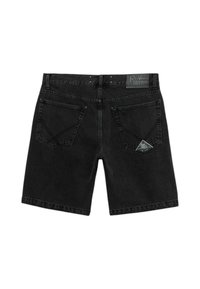 Shorts in denim nero con taglio dritto, dotati di due tasche posteriori, cuciture rinforzate e un'etichetta in pelle del marchio sulla vita.