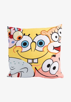 Cuscino quadrato con volti colorati di personaggi dei cartoni su uno sfondo giallo. Tessuto morbido con disegni stampati di espressioni e colori variabili.