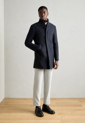 Isaac Dewhirst NEW COMFORT FUNNEL NECK COAT - Abrigo corto - navy