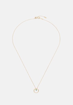 Collana in tonalità oro con una delicata catena, caratterizzata da un pendente rotondo con un accento turchese, superficie liscia e design minimalista.