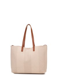Sac fourre-tout beige en tissu texturé avec deux poignées en cuir marron. Le design présente des rayures verticales à l'avant et un intérieur spacieux.