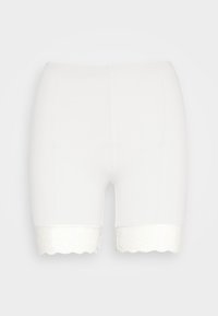 Shorts en coton blanc avec une texture lisse et une bordure en dentelle festonnée à l'ourlet. Design simple avec une ceinture élastique.