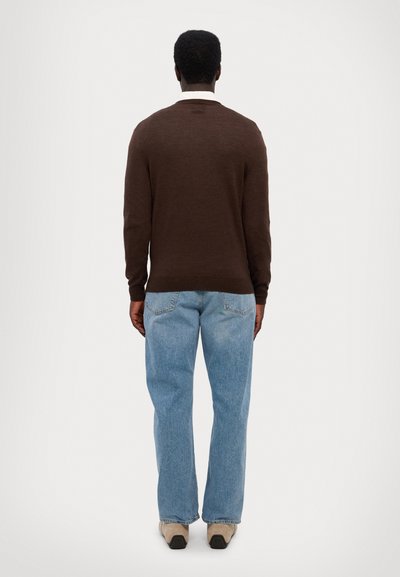 Polo Ralph Lauren SLIM FIT WASHABLE WOOL V-NECK JUMPER - Džemperis - cacao brown heather