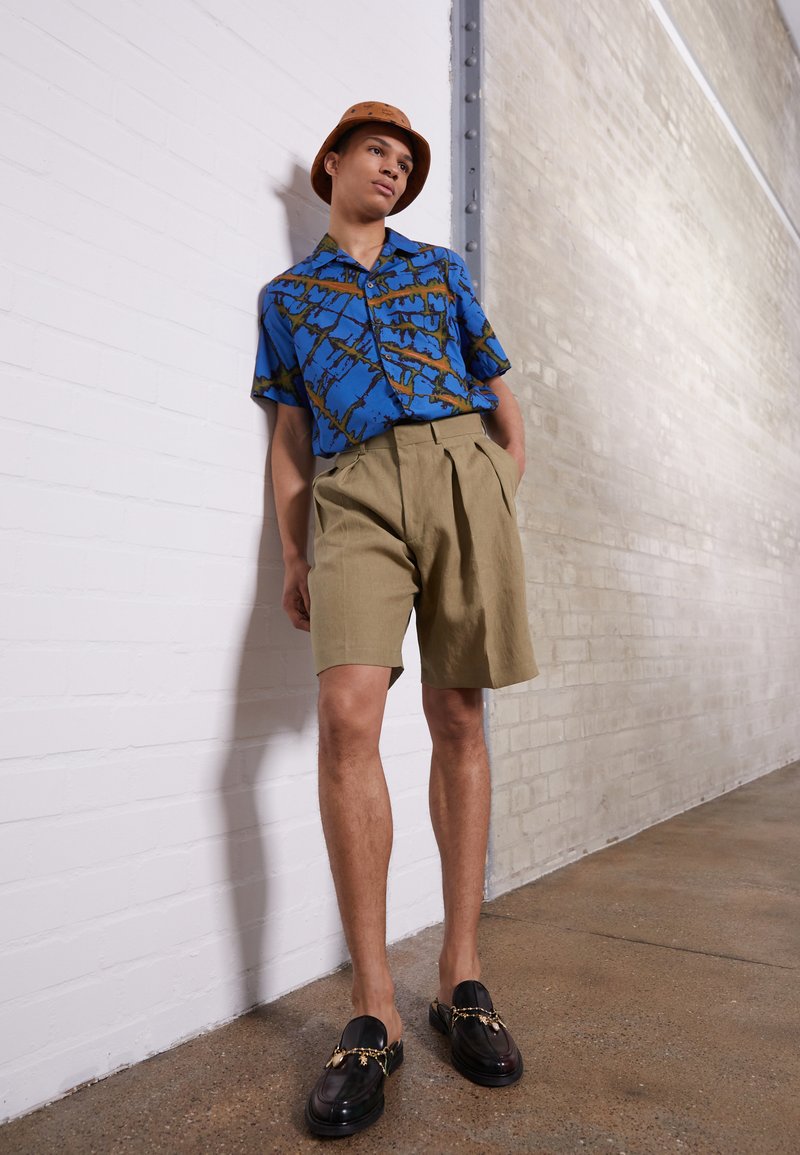 Herren T-shirts & Polos | Paul Smith FORMAL Shorts green/grün - PY32846 Herren T-shirts & Polos | Paul Smith FORMAL Shorts green/grün - PY32846