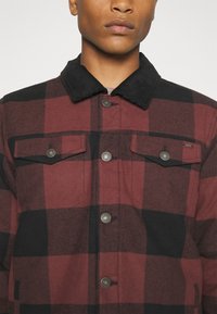 Only & Sons ONSLOUIS CHECK JACKET - Καλοκαιρινό μπουφάν - bordeaux