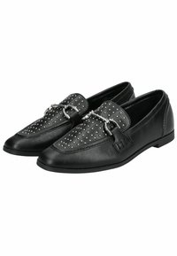 Sorte læder loafers med en tekstureret overdel, udsmykket med sølvnitter og en metal kædeaccent. Flad sål og rund tådesign.
