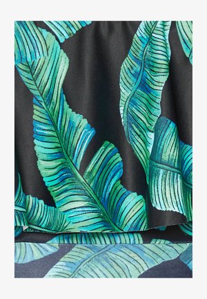 Sort stof med store, livlige grønne og blå tropiske blade med detaljerede teksturer og åre mønstre, lagdelt og flydende i design.