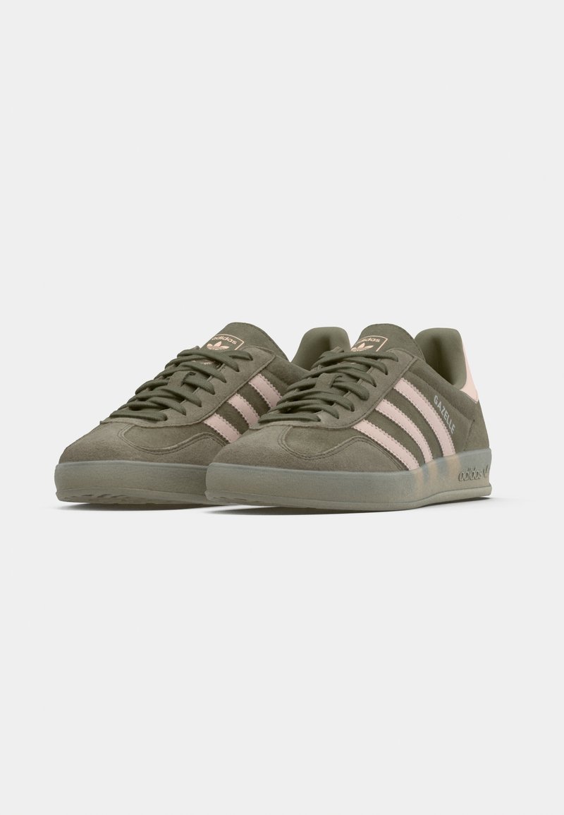 adidas Originals GAZELLE INDOOR UNISEX - Trainers - olive strata/clay/olive  - Zalando.ie