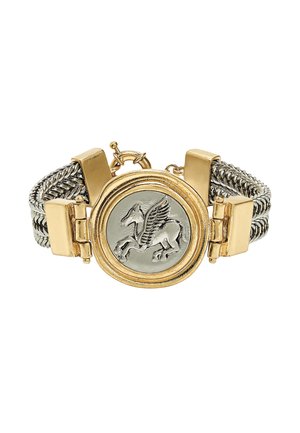 Bransoletka ze złota i srebra z okrągłą, srebrną zawieszką z motywem pegaza, teksturowanymi ogniwami łańcuszka oraz zapięciem na klamrę.