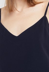 Marella Linne - dark blue