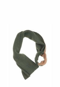 Grøn og brun strikket tørklæde i et snoet design. Fremstillet af blødt tekstil med en glat overflade og synlige sømdetaljer.