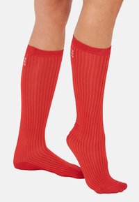 Selecionado, chili red