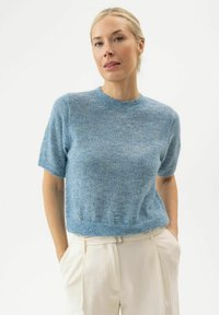 Επιλέχθηκε, light blue mel.