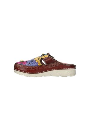 Chaussure à enfiler avec une base en cuir marron, motif floral multicolore sur le dessus, coutures décoratives et semelle en caoutchouc blanche épaisse.