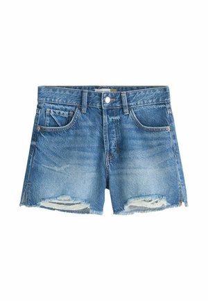 Blaue Jeansshorts mit ausgefransten Säumen und kleinen abgenutzten Stellen auf der Vorderseite, ausgestattet mit Gürtelschlaufen und Fronttaschen mit Nieten.