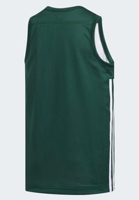 Camiseta sin mangas verde para deportes con una textura de malla transpirable, con franjas laterales blancas y un escote redondeado. Vista trasera mostrada.