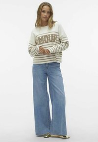 Vero Moda ARIA PARIS O-NECK  - Jersey de punto - birch