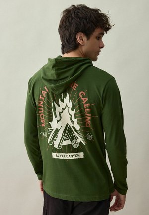 INSIDE MOUNTAINS - Jersey con capucha - verde