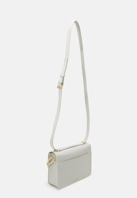 Steve Madden BINDIO - Handbag - cream