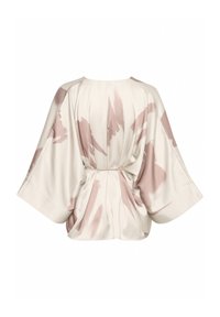 Könnyű, krém színű kimono rózsaszín absztrakt mintákkal, széles ujjak, és gyűrött derékrésszel a laza sziluettért.